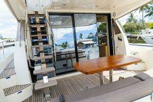 2018 Prestige 500 Flybridge thumbnail 11
