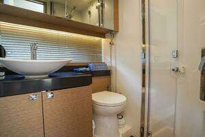 2018 Prestige 500 Flybridge thumbnail 26
