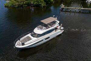 2018 Prestige 500 Flybridge thumbnail 4