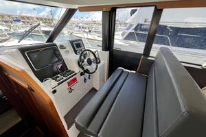 44FT (13.41M) JEANNEAU