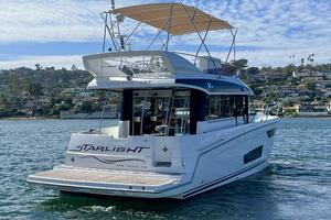 44FT (13.41M) JEANNEAU Worth Avenue Yachts