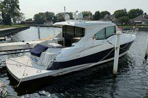 Livin' La Vitta 2 2013 Cruisers Yachts 45 Cantius Yacht For Sale in Manistee MI