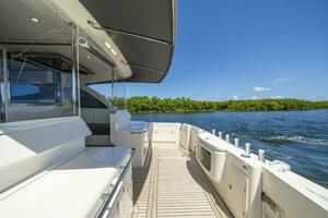 52FT (15.9M) RIVIERA