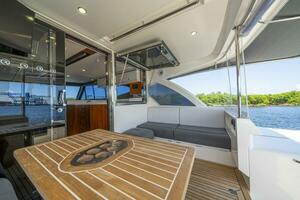 52FT (15.9M) RIVIERA