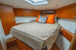 2023 Hatteras GT45X thumbnail 38
