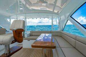 2023 Hatteras GT45X thumbnail 28