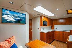 2023 Hatteras GT45X thumbnail 36
