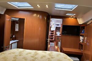  Fwd Cabin Aft