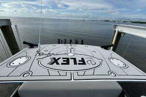 2021 Yellowfin 26 Hybrid thumbnail 30