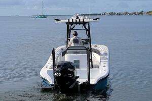 2021 Yellowfin 26 Hybrid thumbnail 4