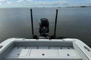 2021 Yellowfin 26 Hybrid thumbnail 35