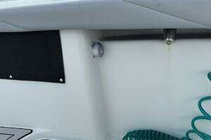 2021 Yellowfin 26 Hybrid thumbnail 22