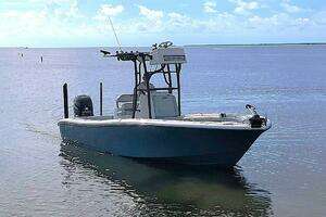 2021 Yellowfin 26 Hybrid thumbnail 9