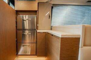 2021 Beneteau Monte Carlo 52 thumbnail 25
