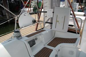 2006 Beneteau thumbnail 20
