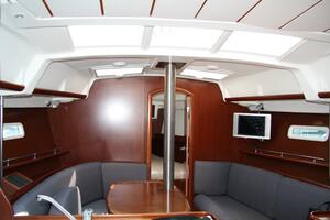 2006 Beneteau thumbnail 38