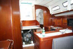 2006 Beneteau thumbnail 46