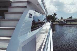 2015 Ocean Alexander 72 thumbnail 6