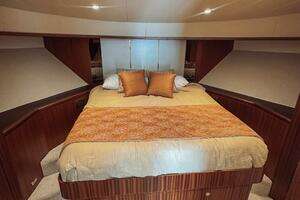 2015 Ocean Alexander 72 thumbnail 21