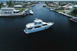 2015 Ocean Alexander 72 thumbnail 27