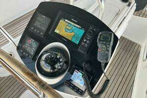 2002 Jeanneau 43DS thumbnail 14