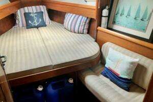2002 Jeanneau 43DS thumbnail 11