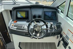 45FT (13.72M) CRUISERS YACHTS