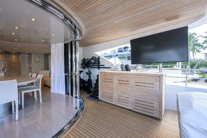 Skylounge/Bridge Deck Aft