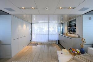 Salon Bar