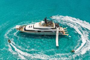 HALCYON Worth Avenue Yachts