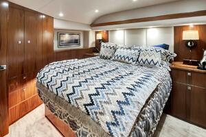 2019 Viking 68 CNV 