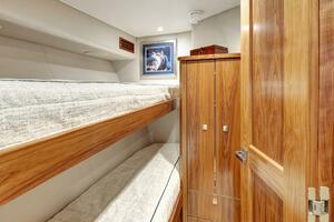 2019 Viking 68 CNV 