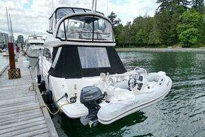 Diamonds Wild 2006 Meridian 411 Sedan Bridge Yacht For Sale in Vancouver British Columbia