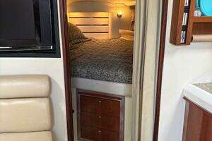 2007 Monterey 350 Sport Yacht thumbnail 23
