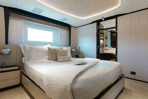 2019 Benetti Delfino 95 thumbnail 14