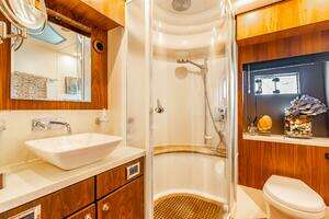 2013 Fairline thumbnail 16