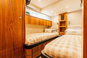 2013 Fairline thumbnail 19