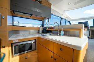 2013 Prestige 500 S thumbnail 10