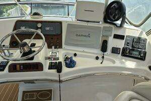 2002 Silverton 38 Convertible thumbnail 14