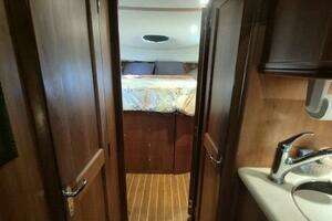 2002 Silverton 38 Convertible thumbnail 40