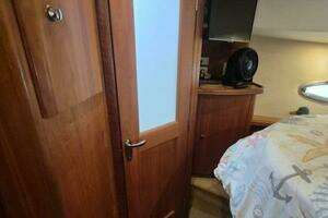 2002 Silverton 38 Convertible thumbnail 35