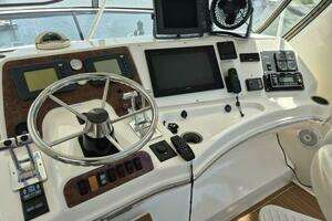 2002 Silverton 38 Convertible thumbnail 10
