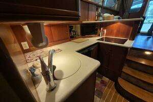 2002 Silverton 38 Convertible thumbnail 38
