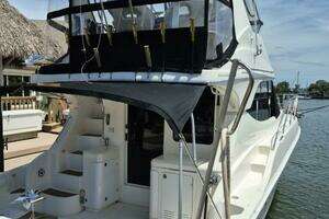 2002 Silverton 38 Convertible thumbnail 3