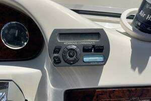 2000 Sea Ray 400 Sedan Bridge thumbnail 38