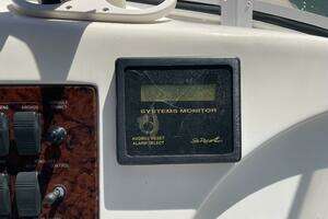 2000 Sea Ray 400 Sedan Bridge thumbnail 40