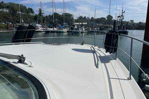 2000 Sea Ray 400 Sedan Bridge thumbnail 10