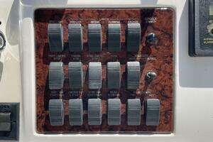 2000 Sea Ray 400 Sedan Bridge thumbnail 39