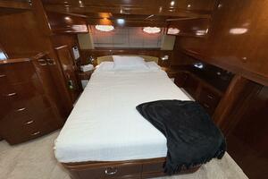 2004 Carver 56 Voyager