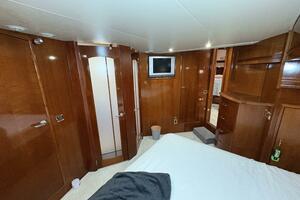 2004 Carver 56 Voyager